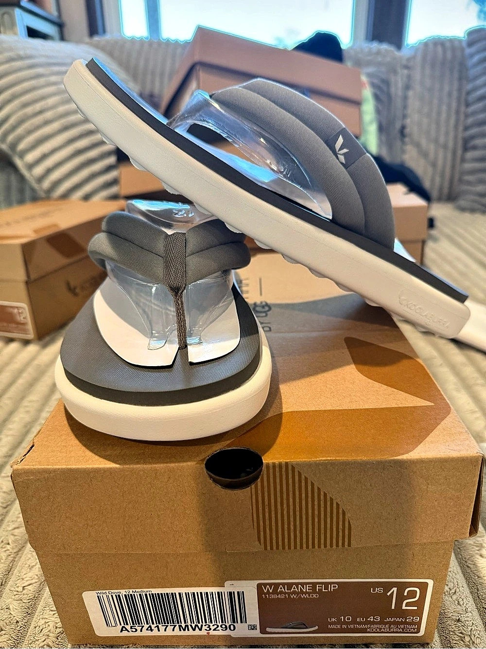 Havaianas Alane Flip Flop Sandals in Gray & White US 12 Like New